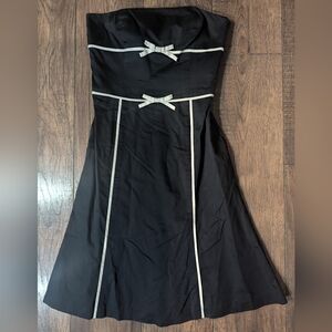Ann Taylor Womens Strapless Black w/ White Bows & Accent Lines Dress Size 4 NWOT